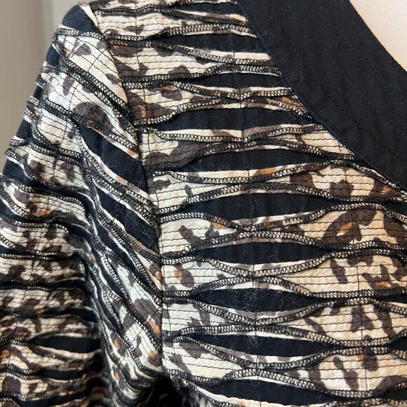 Chico's Animal Print 3/4 Sleeve Button Front Cotton Jacket, Size 1 (US 8/Med) - Picture 4 of 16